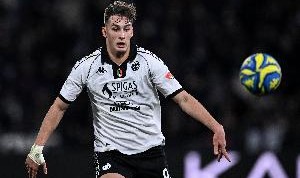 意媒：埃斯波西托将在本周末前与国米完成续约，他将参加世俱杯